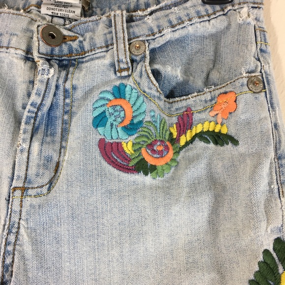 Z Cavaricci Jeans Z Cavaricci Vintage Destroyed Embroidered Jeans